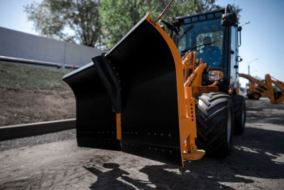 Погрузчик универсальный AMKODOR W080C